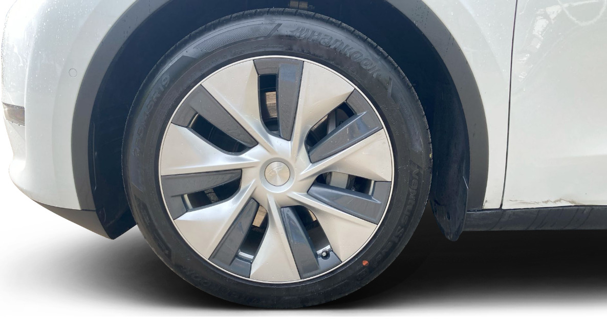 Tesla Model Y Long Range Dual Motor - Image 12